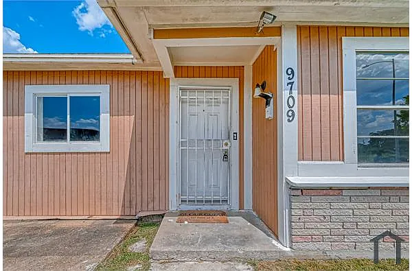 Building Photo - 9709 Fairland Dr