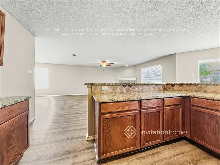 4512 Ashbury Ln — Photo 9