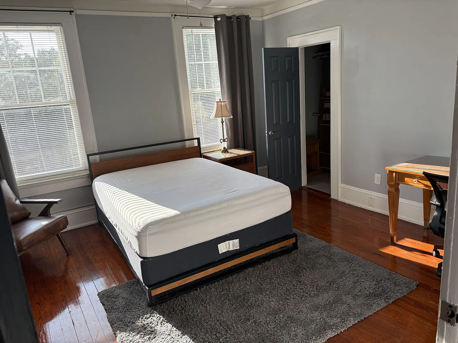 4 bed, 1.0 bath, 4158 sqft, $910 — Photo 3