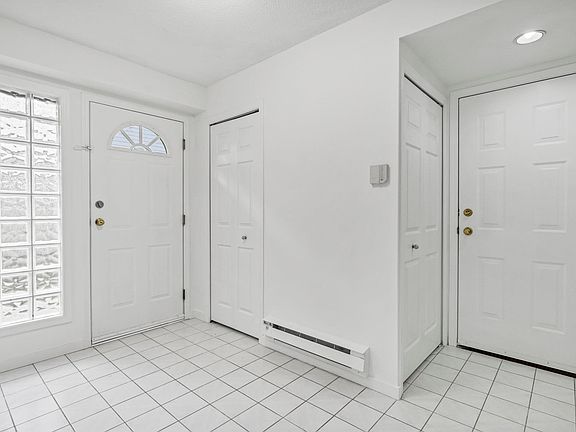 2nd image of 7091 Blundell Rd #5