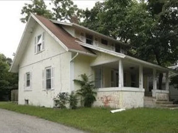 384 Wood St N, Battle Creek, MI 49037
