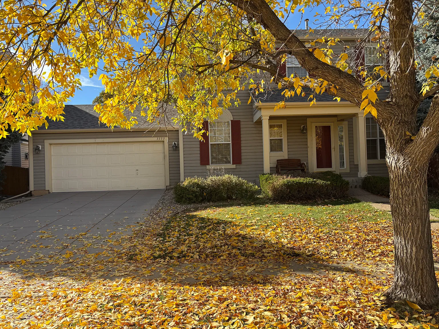 3 bed, 2.5 bath, 1739 sqft, $3,400 — Photo 3