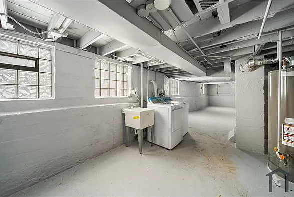 12000 S Perry Ave — Photo 21