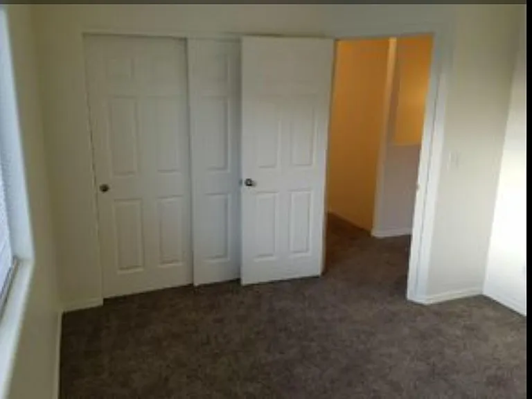 470 S Laguna Dr — Photo 7
