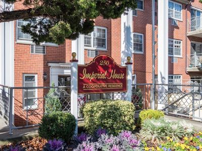 250 N. Village Avenue #A7, Rockville Centre, NY, 11570