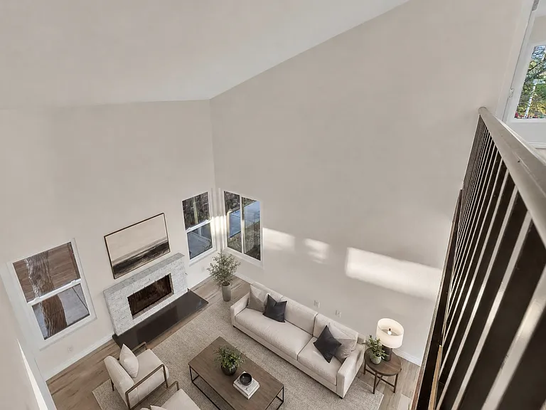 655 W Ontario Ave — Photo 31