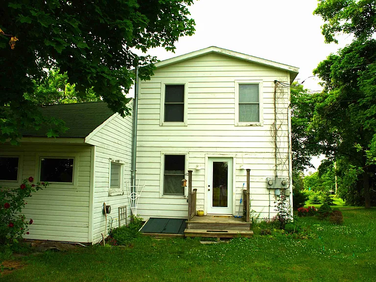 Side view of duplex