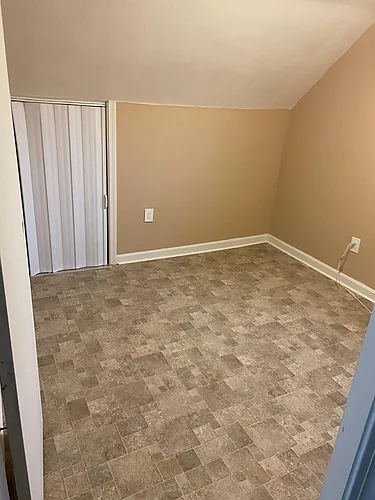 154 Cedar St Photo 1