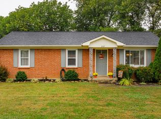 207 Hillcrest Dr, Mount Washington, KY 40047