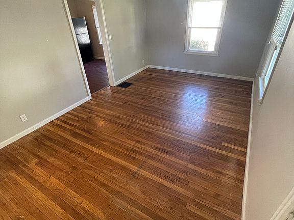 2nd image of 3528 N Chester Ave