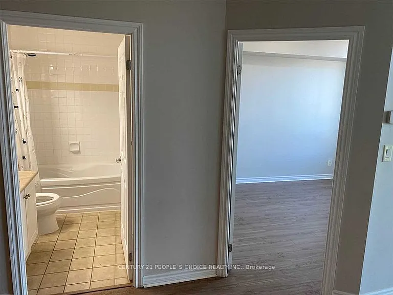 3504 Hurontario St #2309 — Photo 17