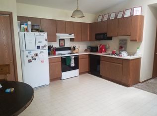 3013 Bongey Dr APT 6, Menomonie, WI 54751