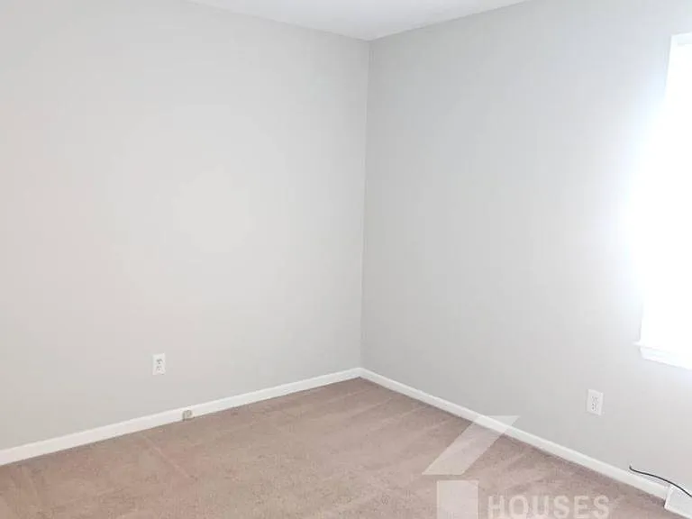 130 Ashdown Dr — Photo 7