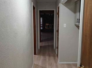 2 Pompano Ct, Pantego, TX 76013