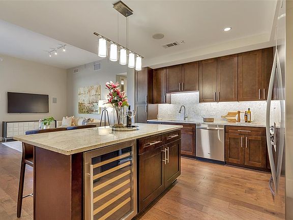 3rd image of 4719 Cole Ave #818