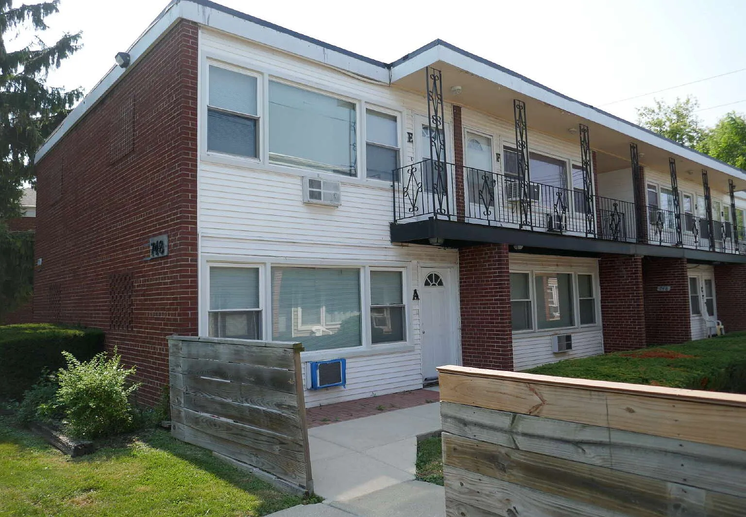 1 bed, 1.0 bath, $1,350 — Photo 1