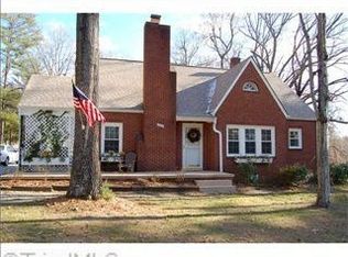 401 Oakdale Rd, Jamestown, NC 27282