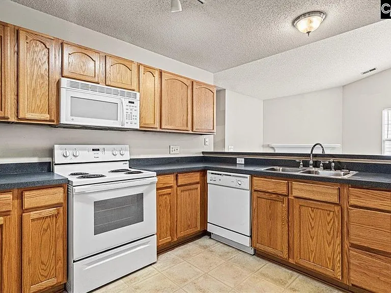 34 Providence Manor Ct — Photo 3