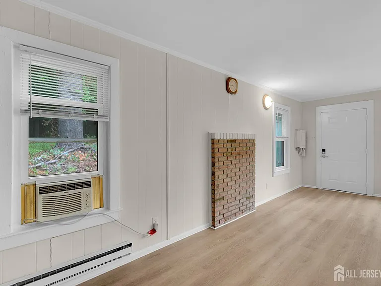 302 Schoolhouse Rd #B — Photo 9
