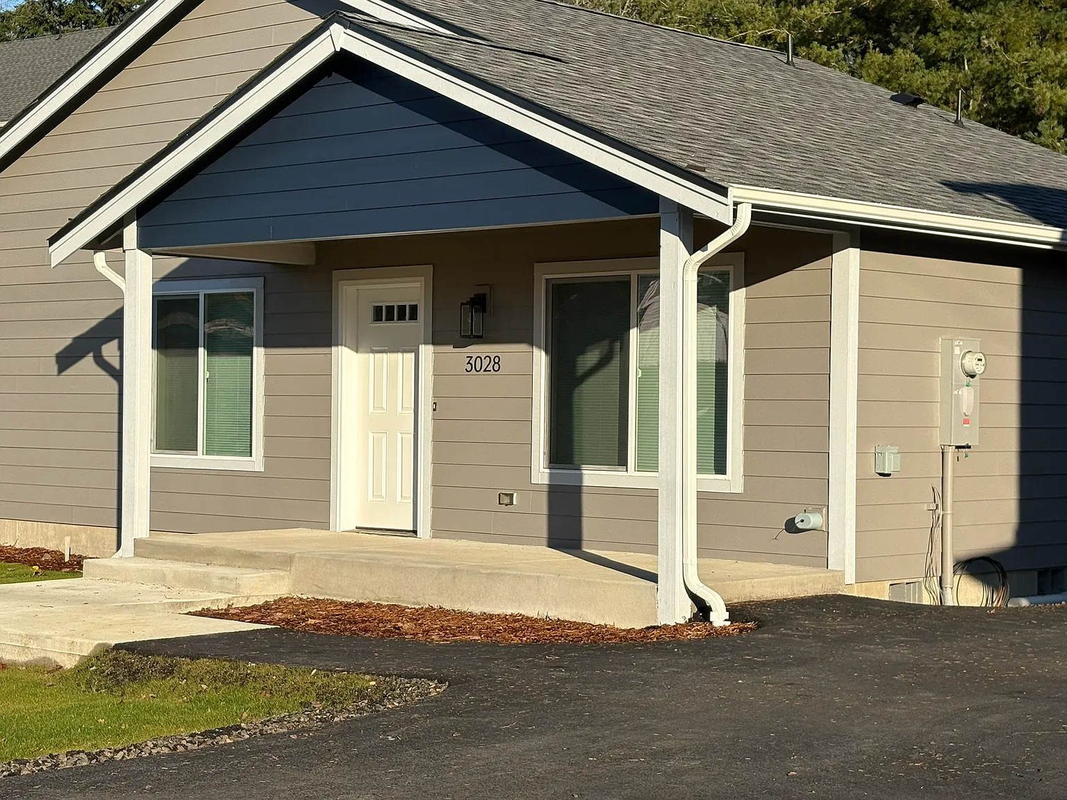 2 bed, 1000 sqft, $2,300 — Photo 2