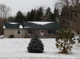 2974 Drum Rd, Middleport, NY 14105