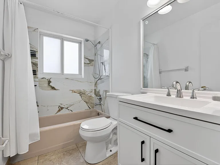941 Crystal Lake Dr #302 — Photo 22