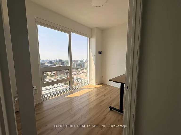 135 E Liberty St #2103 — Photo 7