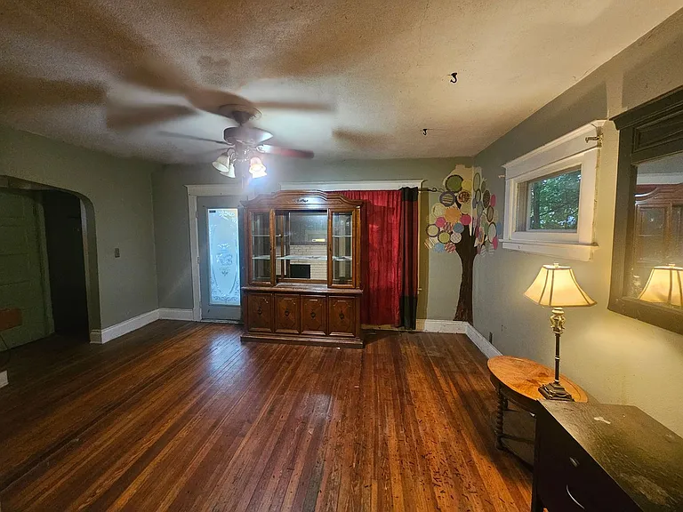 516 E Hudson St — Photo 5
