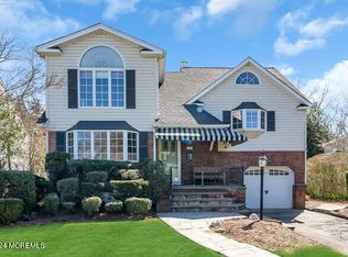 919 Claridge Dr, Spring Lake, NJ 07762