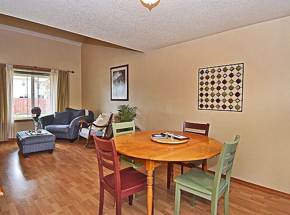 4th image of 3081 NE 1st Ct