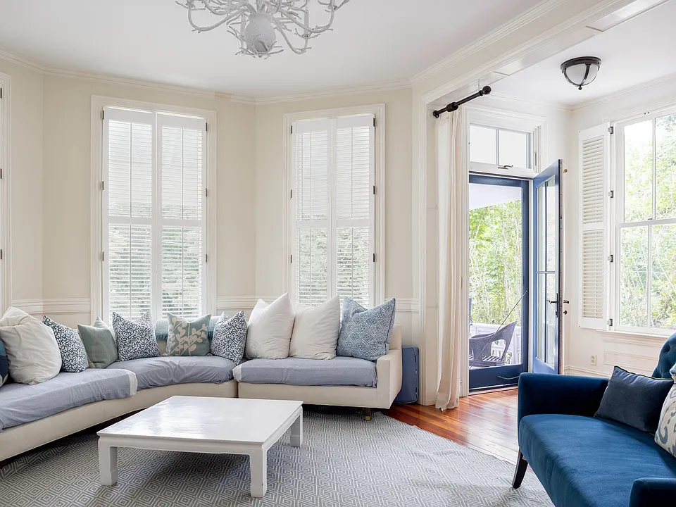 11 Prospect Ave