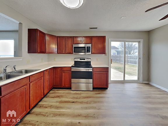 5th image of 12363 Rose Haven Dr
