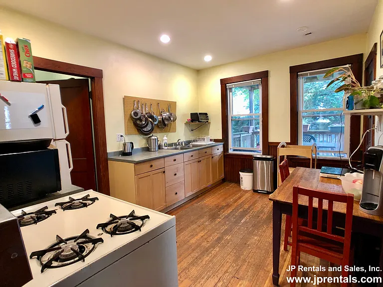 21 Boylston St #1 — Photo 6