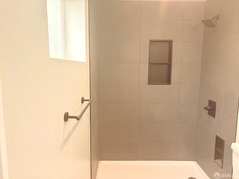2555 Sherwood Dr — Photo 20