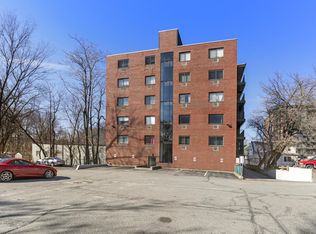 12 Pond Ln APT 20, Arlington, MA 02474