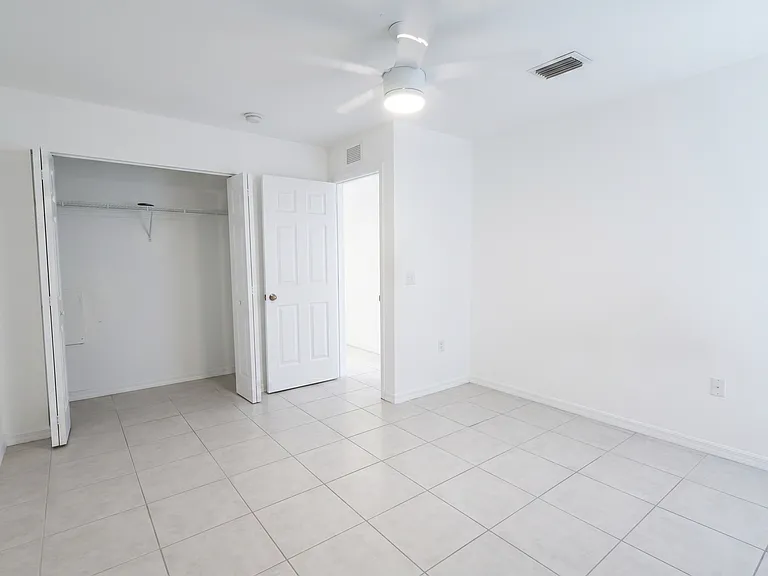 1022 Foster Rd #B — Photo 8