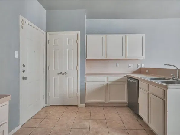 10055/10053 Sharpton Dr, Houston, TX 77038