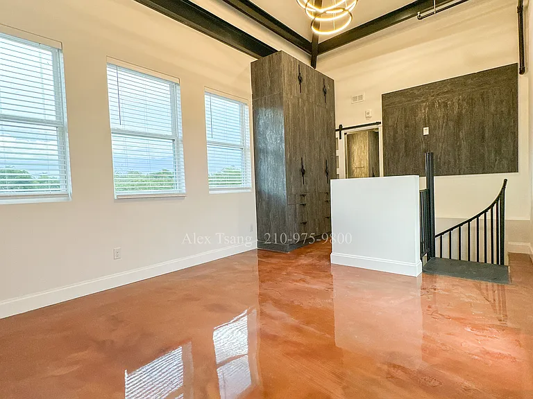 630 Montana St #201 — Photo 8
