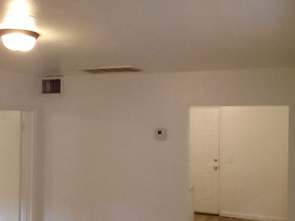 2nd image of 1000 E Water St APT 6