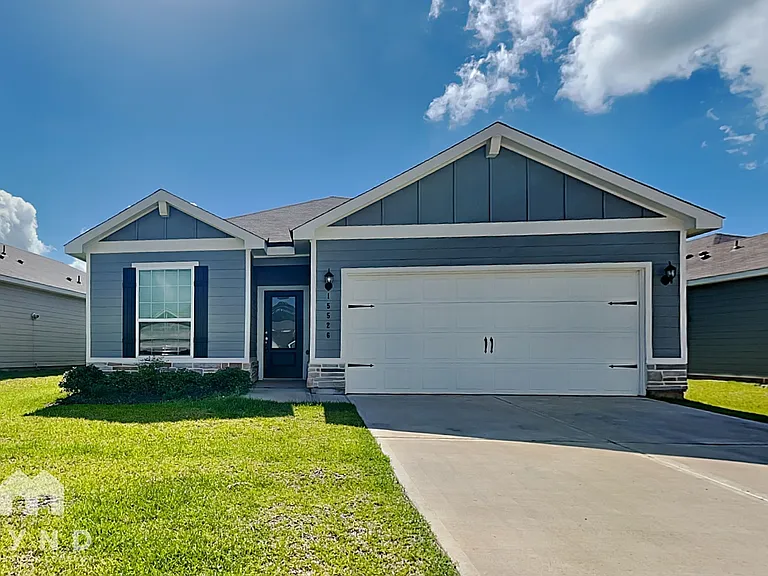 15526 Caramel Springs Dr — Photo 1