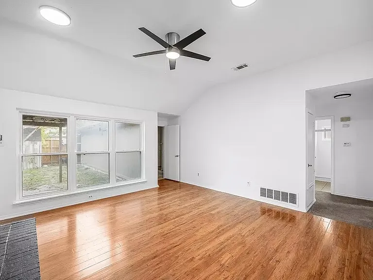 2218 Fuqua Rd — Photo 4