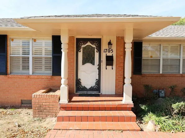 1705 S Walnut St, Pauls Valley, OK 73075