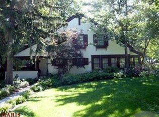 414 Yorkshire Pl, Saint Louis, MO