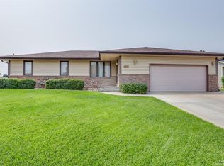 2236 Huntington Rd, Salina, KS 67401