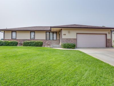 2236 Huntington Rd, Salina, KS, 67401
