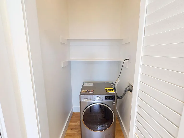 1290 Grove St — Photo 17