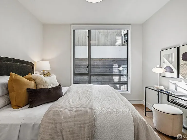 1259 Clay St — Photo 33