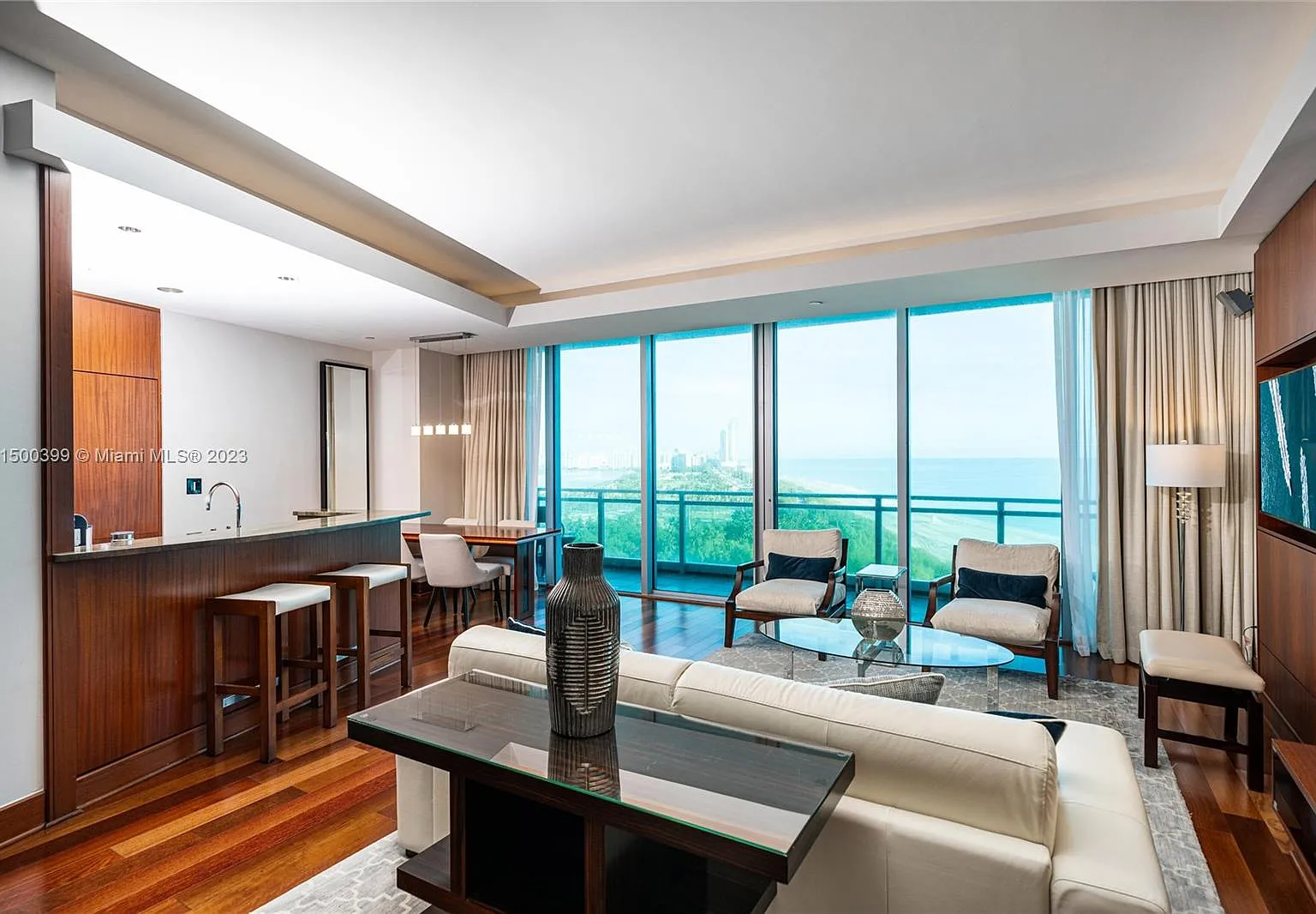 10295 Collins Ave Hotel C — Photo 3