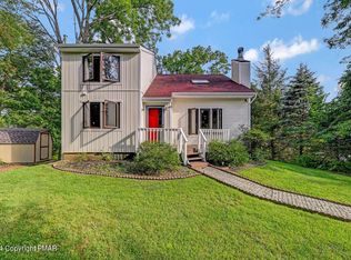 5 Laurel Ln, East Stroudsburg, PA 18301