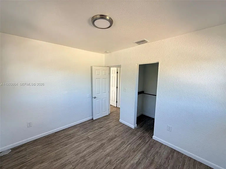236 SW 10th Ave #B — Photo 6